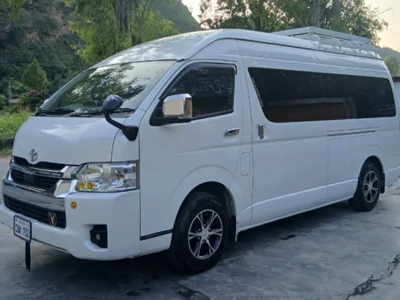 Toyota Hiace Grand Cabin Car Rent in Lahore | Musaafir Tours